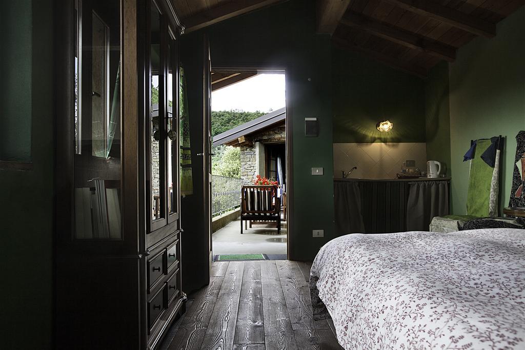 Agriturismo Terre Del Mistero Apricale Habitación foto